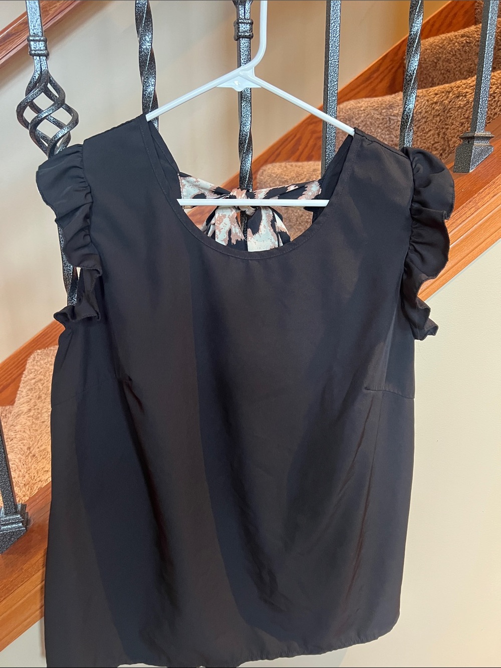 SHEIN Black Ruffle Sleeve Tie-Back Tank Top